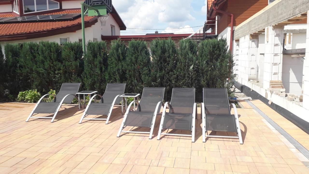 Penzion Mirabel Hotell Bešeňová Exteriör bild