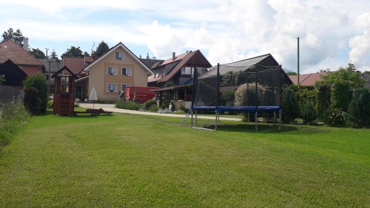 Penzion Mirabel Hotell Bešeňová Exteriör bild